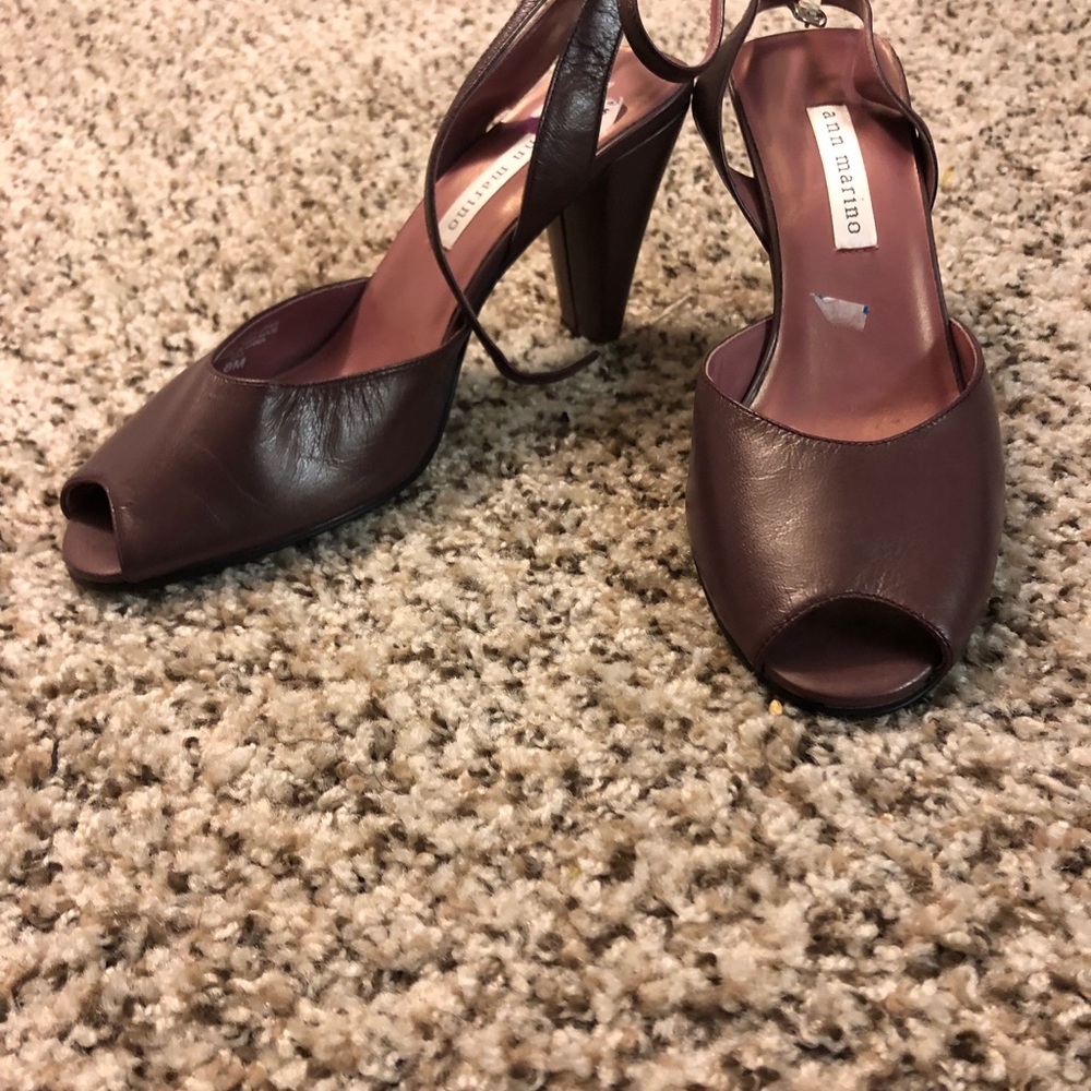Shoe - Picture 2 of 2
